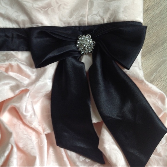 NWOT Studio Y Strapless Bubble Hem Dress✨Size 5 - Picture 2 of 7